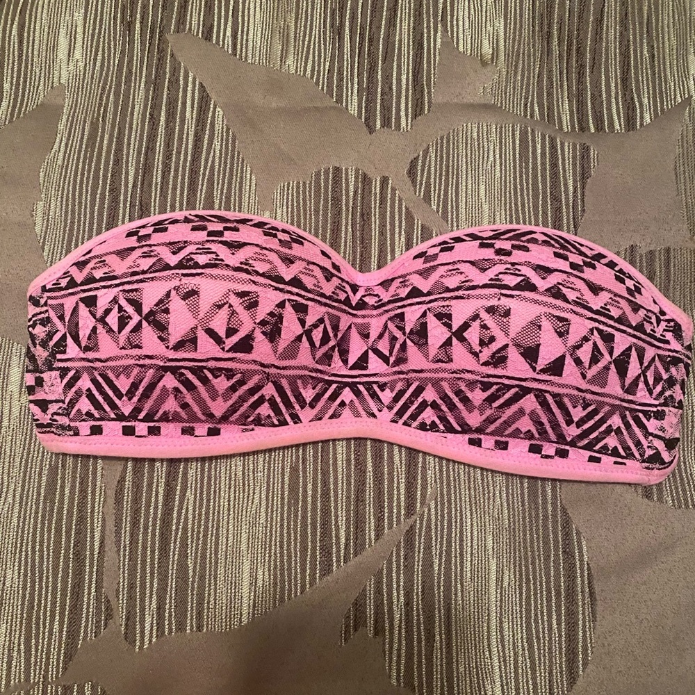 Pink Victoria’s Secret strapless bra